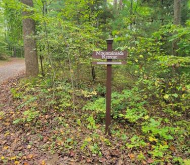 Rockbridge House | Mountainside Cabin, Secluded, Hot Tub, Lake Accessible