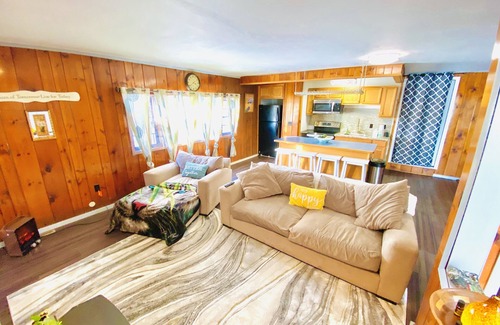 Honesdale Villa | Mountaintop home w/4 bedroom 6 beds 2 kitchen & 2 full bathroom