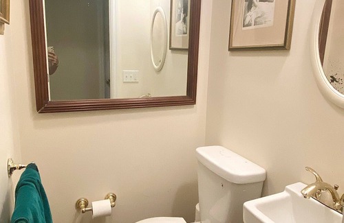 Scarsdale House | Move-in home! 30 min to Manhattan with monthly lease.