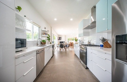 Sunrise Vista Chino House | Movie Colony Mid Century Modern