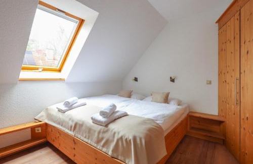 Hakenfelde Apartment | Mozart