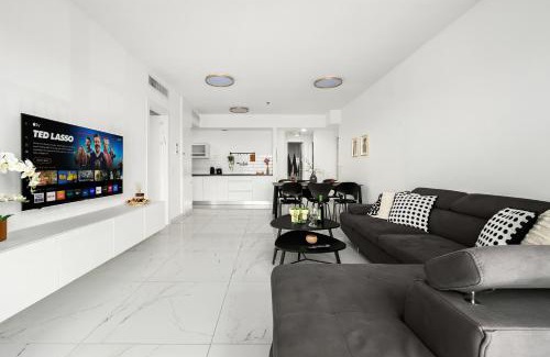 Jerusalem City Centre Apartment | MR savyon view 2BR with balcony