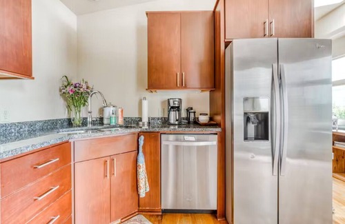 Hood River House | Mt. Adams View, Trails, River View, Pets OK, Walkable to Downtown