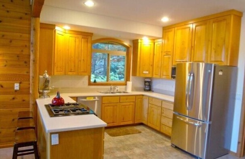 Maple Falls House | Mt. Baker Lodging Cabin 7 – Sleeps 8!