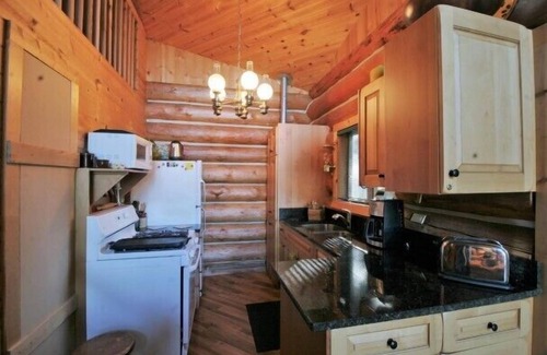 Maple Falls House | Mt. Baker Lodging Cabin 97 - Sleeps 6!