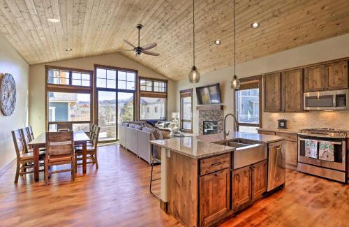 Grand Park House | Mtn-View Fraser Home with Hot Tub - Near Skiing!