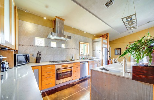 Rimrock House | Mtn-View Home w/Fenced Backyard in Rimrock!