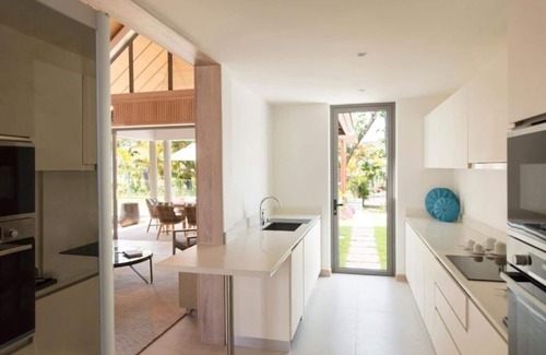 Plaine Magnien Apartment | Spacious 2BR Villa with Private Pool! Direct Beach Access, Free Parking!