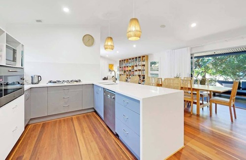 Mudjimba House | Mudjimba Beach Haven - Stroll to the sea