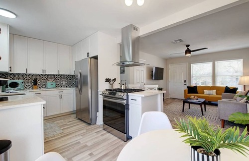 University Hills and Windsor Park House | Mueller District - Family-Friendly - Windsor Park