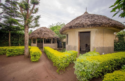 Kisoro Hotel | Muhabura Motel