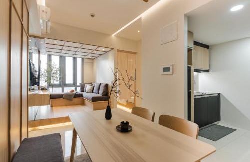 Bagumbayan Apartment | Muji Home Staycation in Eastwood Global Plaza