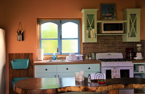 Treasure Beach House | Mulberry Cottage 3 minutes walk to beach!