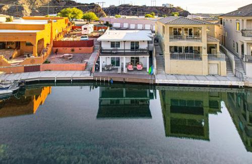 Cienega Springs House | Multi-Home Retreat on Colorado River with Boat Dock!