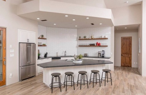 Sundown Ranchos Apartment | $ MULTI MILLION DOLLAR ENTERTAINMENT OASIS $