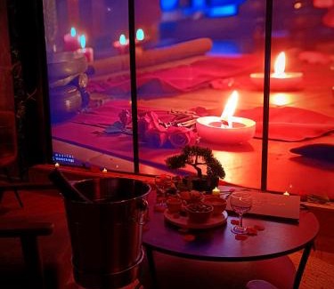 Charleval Bed & Breakfast | Multiverse Suite immersive