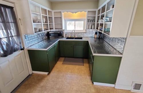 Munising House | Munising Getaway