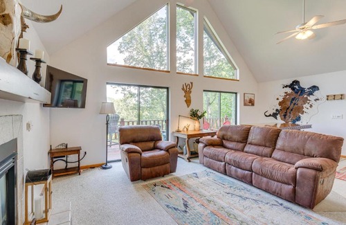 Upper Peachtree House | Murphy Cabin with Deck and Sweeping Mountain Views!