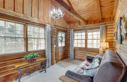 Unaka House | Murphy Cabin with Views Less Than 1 Mi to Hiwassee Lake!