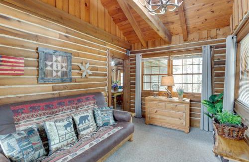 Unaka House | Murphy Cabin with Views Less Than 1 Mi to Hiwassee Lake!