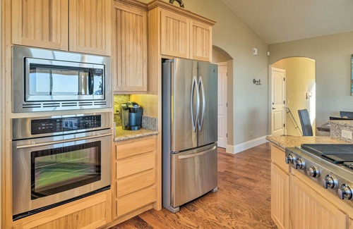 Forest Meadows House | Murphys Retreat w/ 'Canyon' Views & Game Room