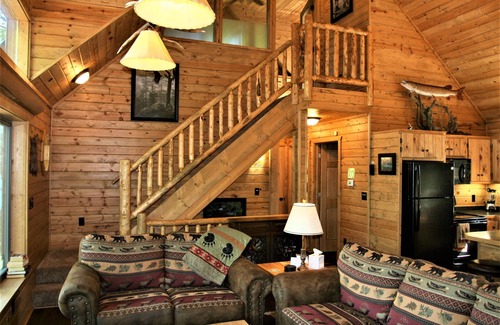 Stone Lake Cabin | Must See - Beautiful Lakefront Cabin - Stunning Year-Round Views - Private Lake!