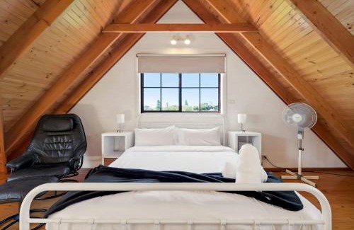 Malua Bay House | Muwarra Cottage Malua Bay