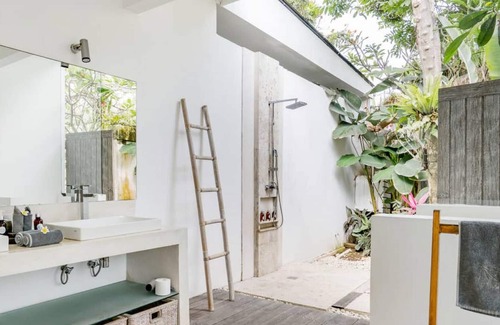 Berawa Villa | MVillasBali - Villa MEIMEI, Perfect for Family or Group, Center Canggu, Close to Beach