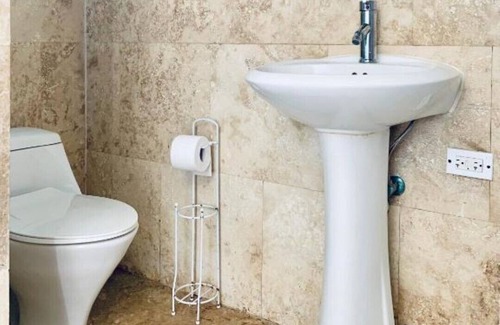 Manati House | MwPi 101 Pool Walk Out Suite / Manati World Point Inn