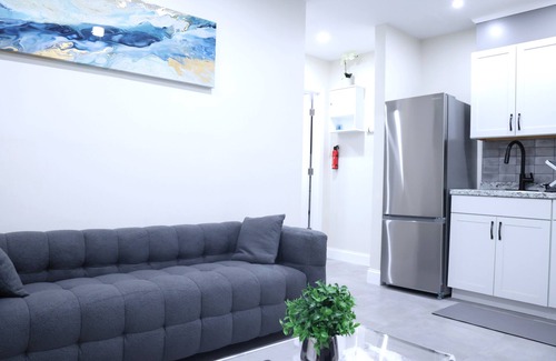 Elizabeth House | My Cozy-Snug Place - 1Brd - 8 mins to EWR