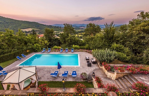 Ripoli Villa | My Rental Homes - Villa Monterchi with pool set in a wonderful panoramic position