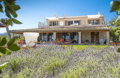 Moscari Villa | My Rental Homes - Villa Vineyard with pool, barbeque and private garden