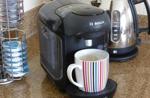 Paignton Apartment | Mydevonholidays | Penthouse Apartment - nAmazing Sea Views, Hot tub and Pool!