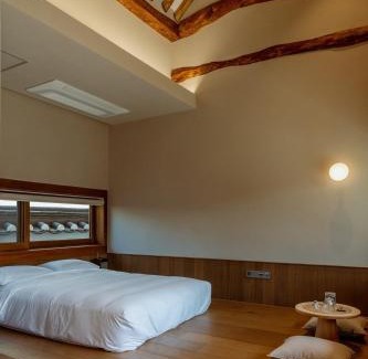 Namwon House | Myeongjigak