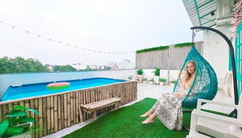 Gurugram Apartment | Mykonos Sky Penthouse Rooftop Pool 150" Cinema