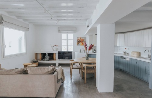 Platis Gialos Villa | MyMykonos Villa II Beach Front