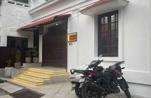 Heritage Town House | Myrrh by Meruka House