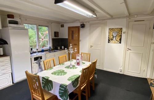 Lockna House | Mysig stuga med bastu och kanot