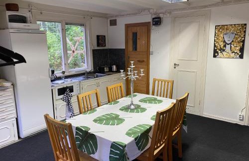 Lockna House | Mysig stuga med bastu och kanot