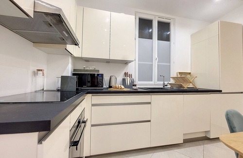 Quartier du Port Apartment | N&J - LE PIERLAS - Place Garibaldi - Very close Old Town