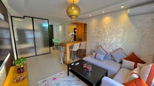 Rabat Apartment | N42 Luxe et Élégance avec Jacuzzi Privatif sur la Corniche Rabat Essabah