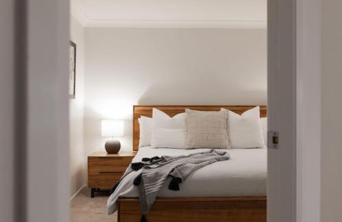 Yamba House | Nabilla Court - Canal Front Duplex