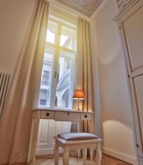 Inner City Budapest Apartment | Nadi's Home – Heart of Budapest
