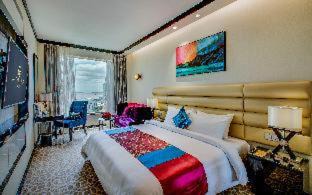 Chamkar Mon Hotel | NagaWorld Hotel & Entertainment Complex