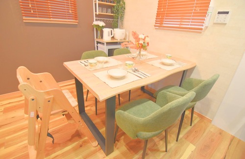 Kujo House | Namba 6 mins direct to EXPO 15 mins direct to USJ 11 mins free parking Newly built single family house with free parking EXPO25 Shinsaibashi Central location in Osaka Convenient to everywhere!