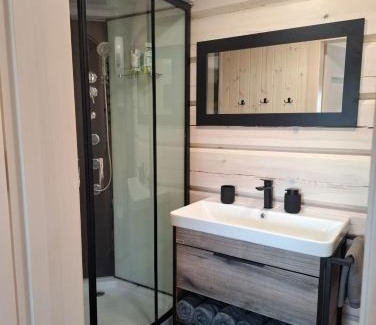 Antsunijai Apartment | Namelis prie Balskų užtvankos netoli Tauragės