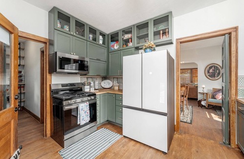 Sioux Falls Apartment | Nana's in the City - Main Floor