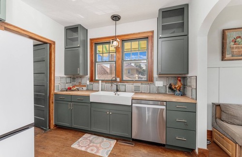 Sioux Falls Apartment | Nana's in the City - Main Floor