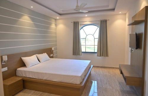 Shri Madhopur Hotel | Nandgaon Resort