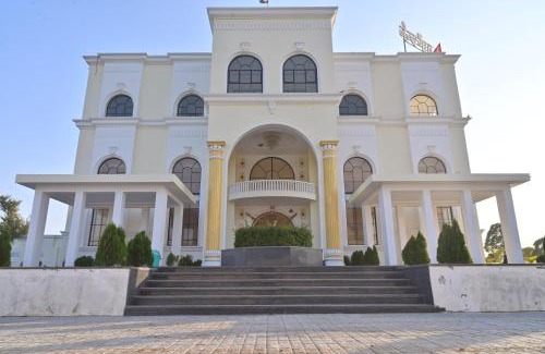 Shri Madhopur Hotel | Nandgaon Resort